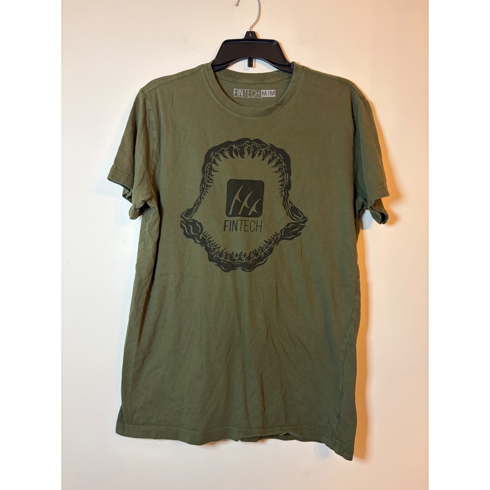 Fintech Graphic T-Shirt Mens Medium Olive Green Shark Jaw Fishing Short Sleeve